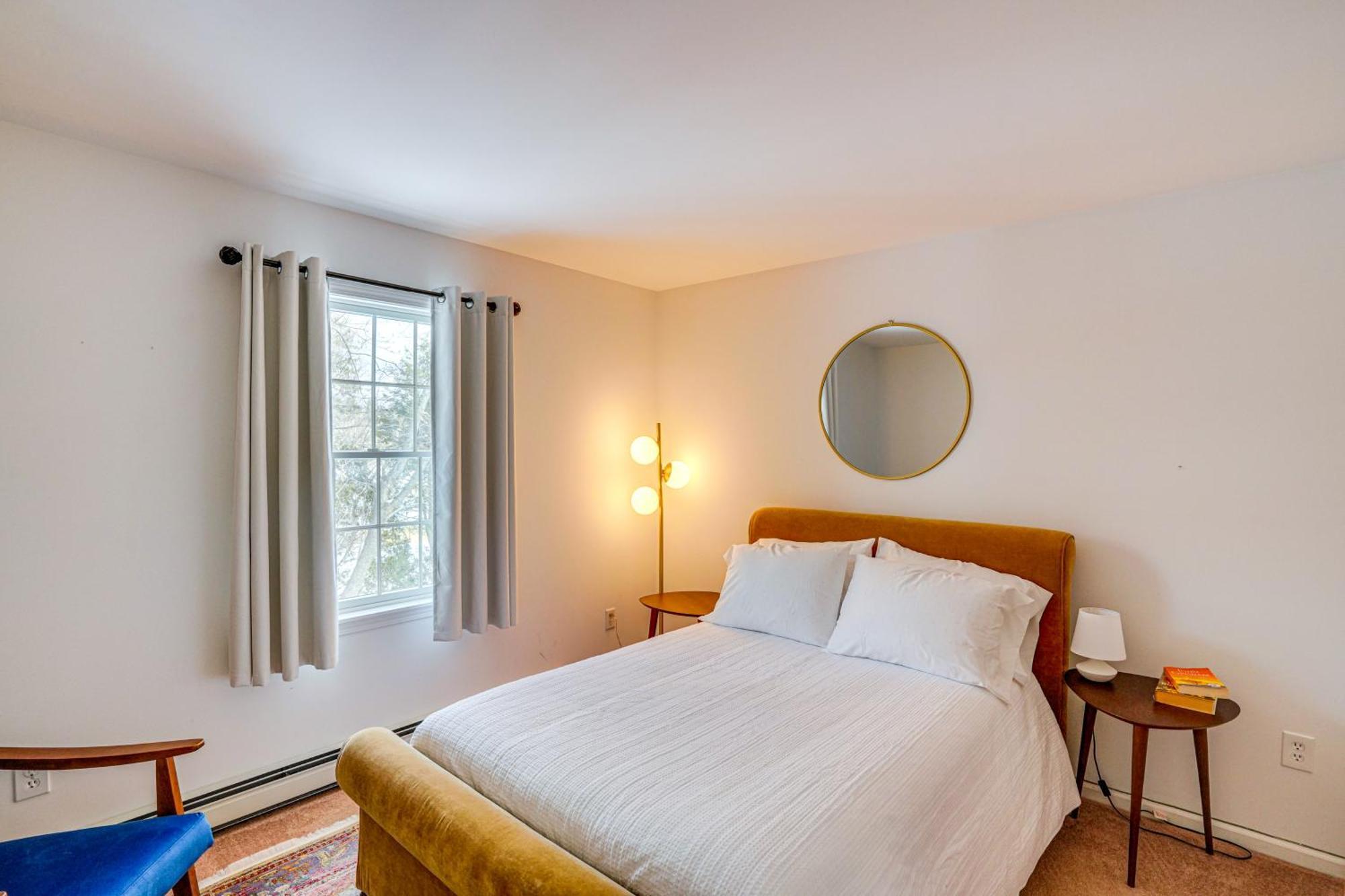 Private Guest House In Dtwn Lenox, Walk To Dining! المظهر الخارجي الصورة