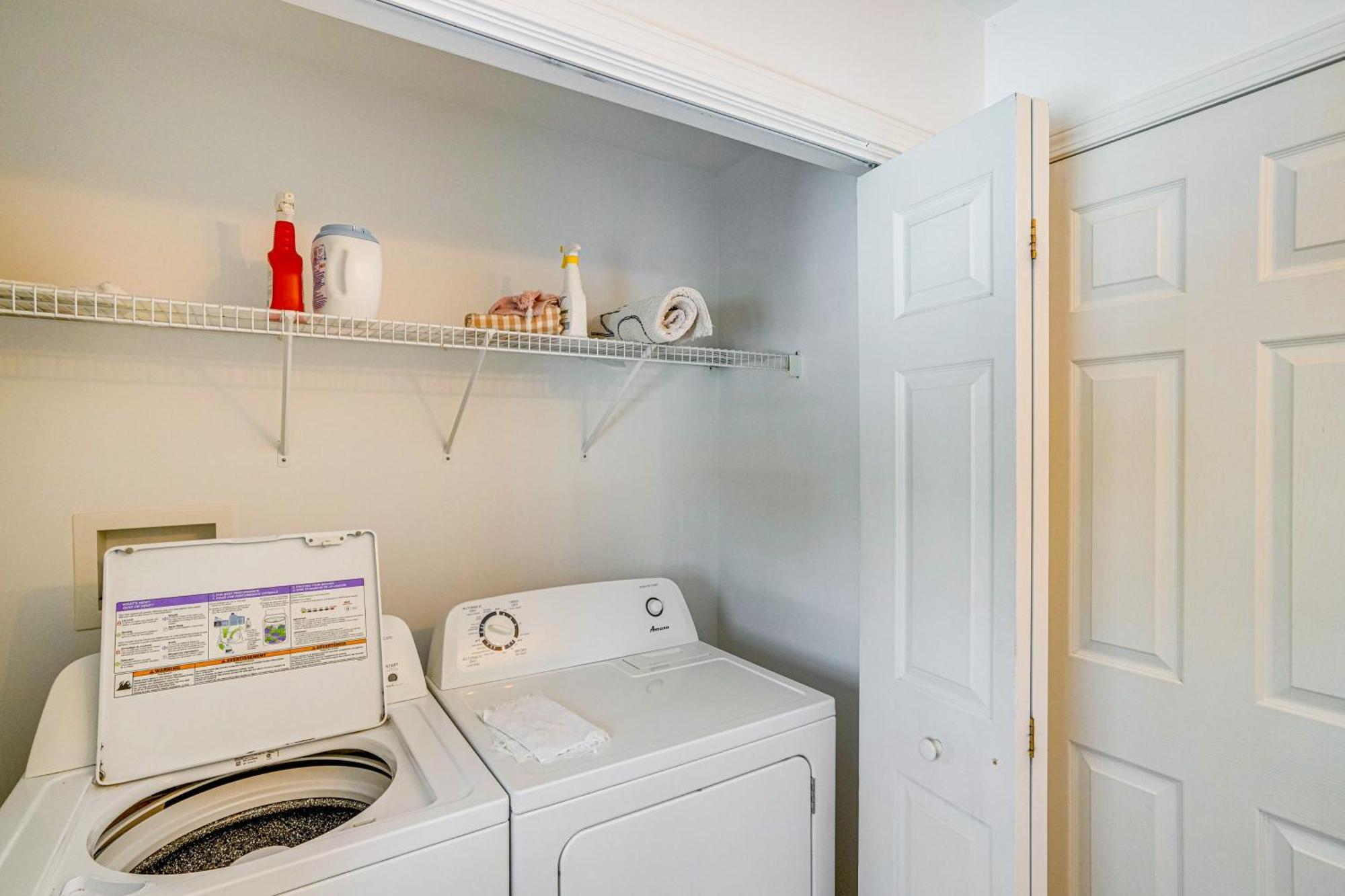 Private Guest House In Dtwn Lenox, Walk To Dining! المظهر الخارجي الصورة
