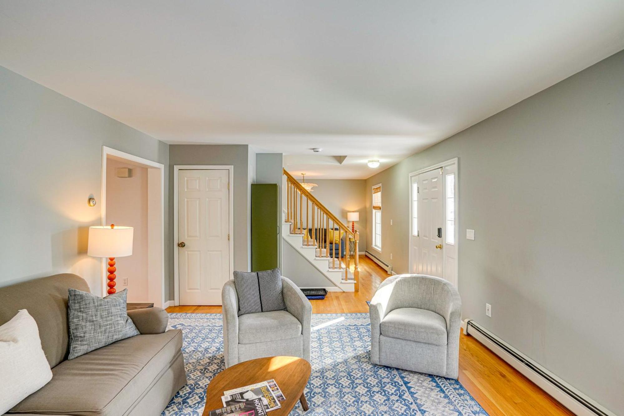 Private Guest House In Dtwn Lenox, Walk To Dining! المظهر الخارجي الصورة